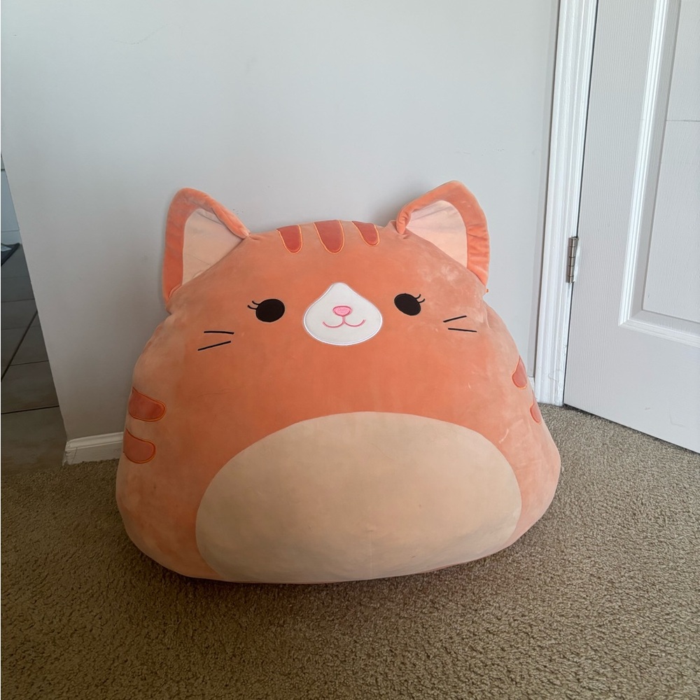 24” GIGI SQUISHMALLOW